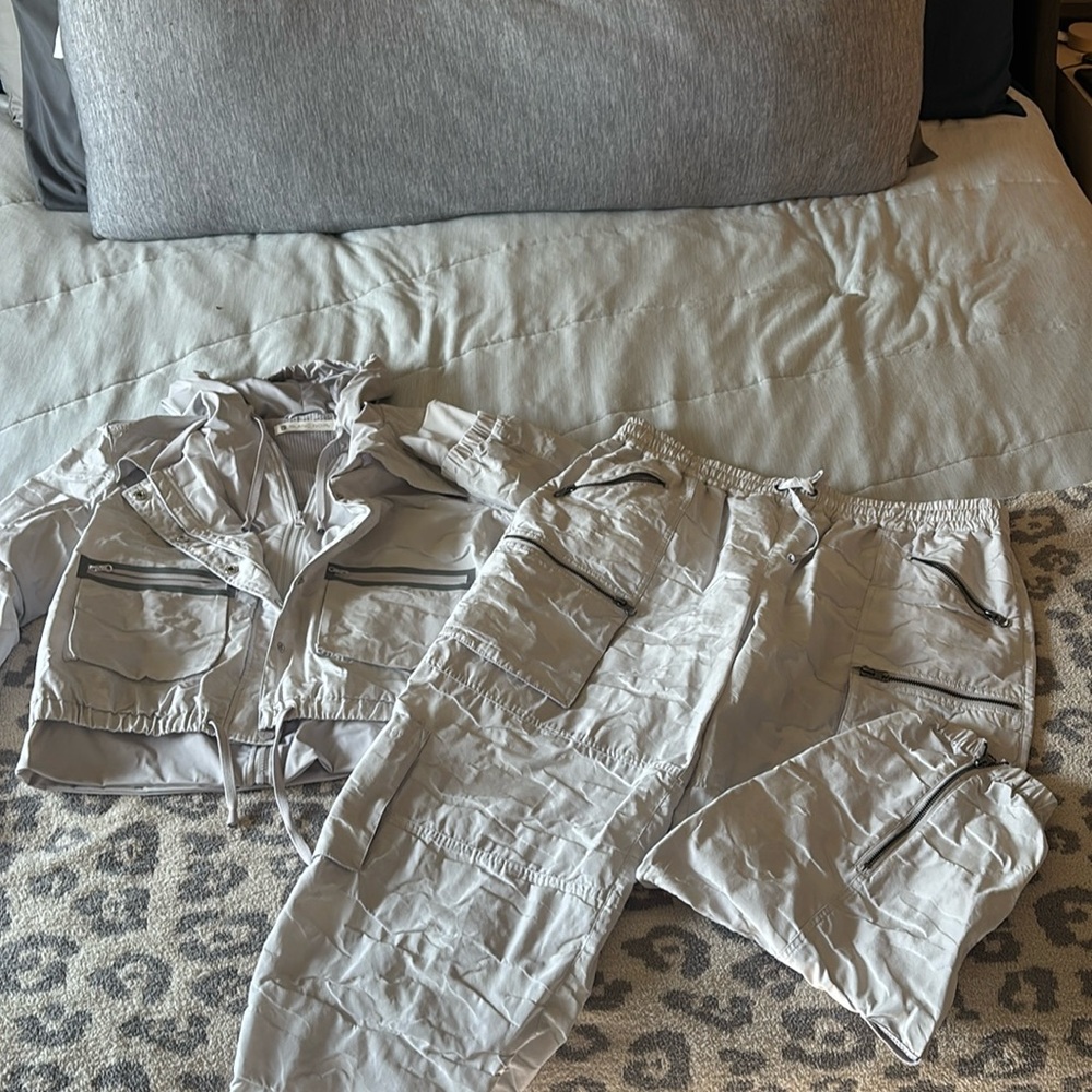 Blanc Noir skyfall white camo jacket and cargo jogger set. XL